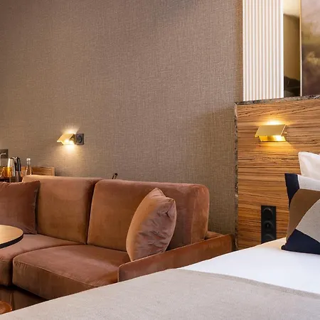 Le Rocroy 4* Parigi