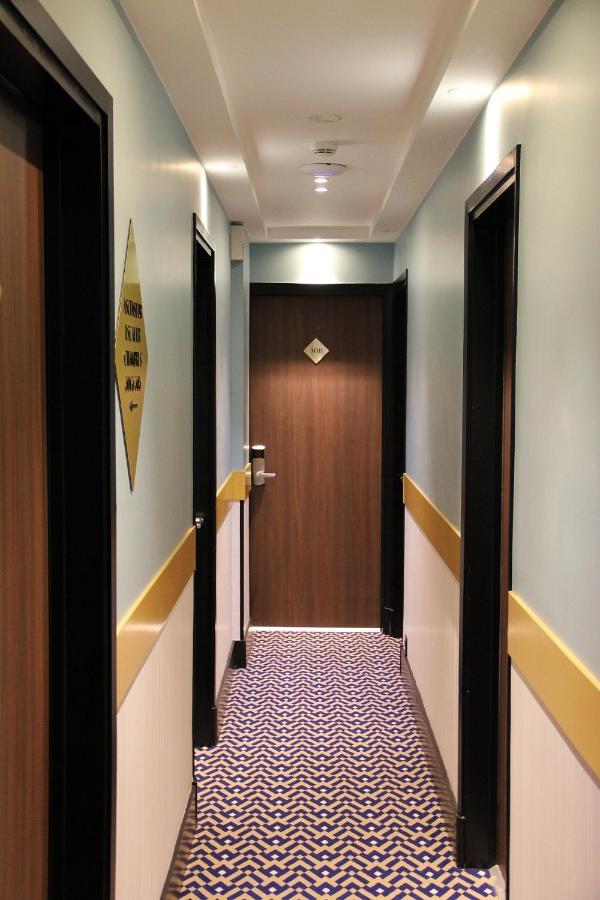Hotel Le Rocroy Parigi
