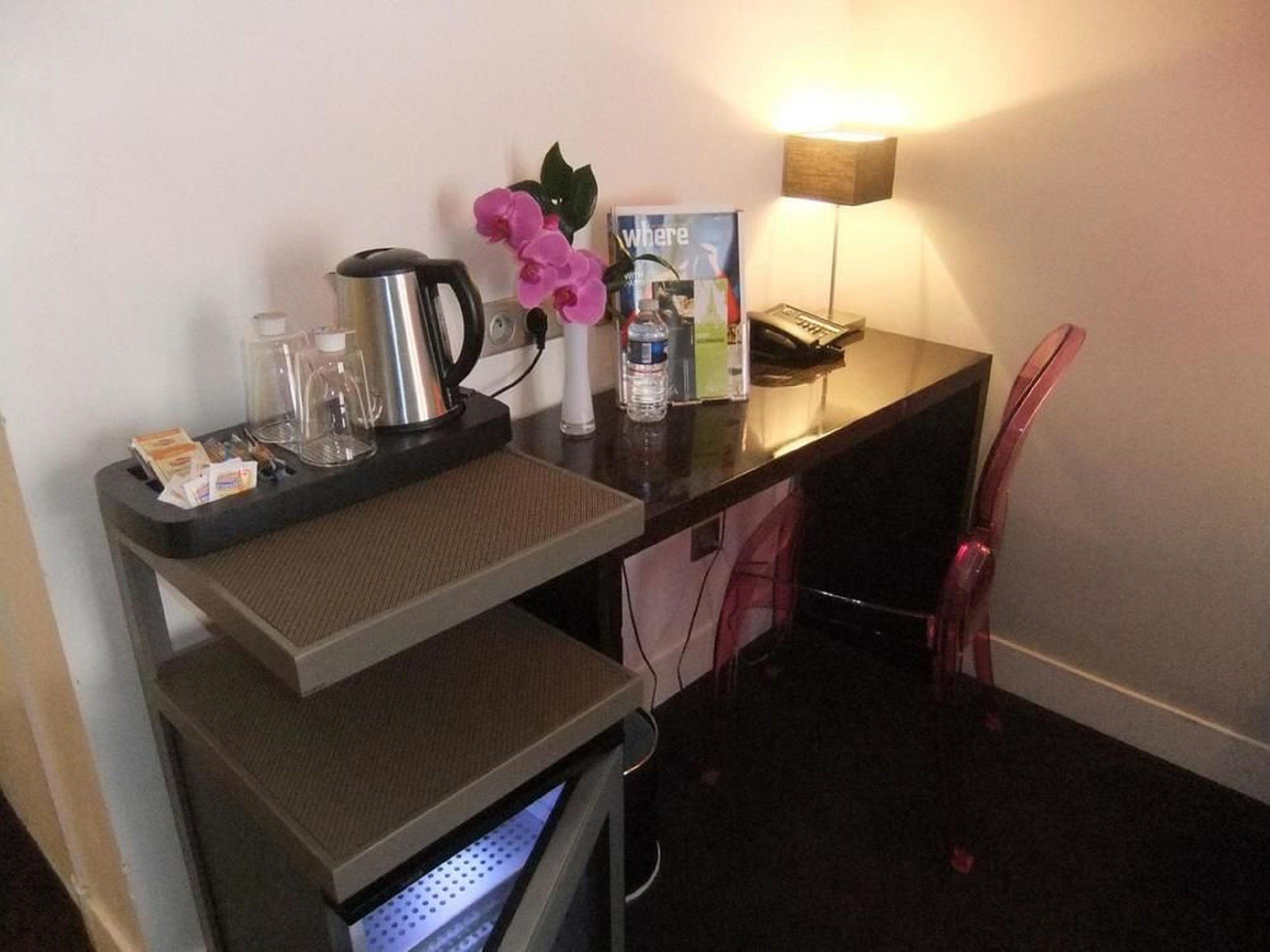 Hotel Le Rocroy Parigi