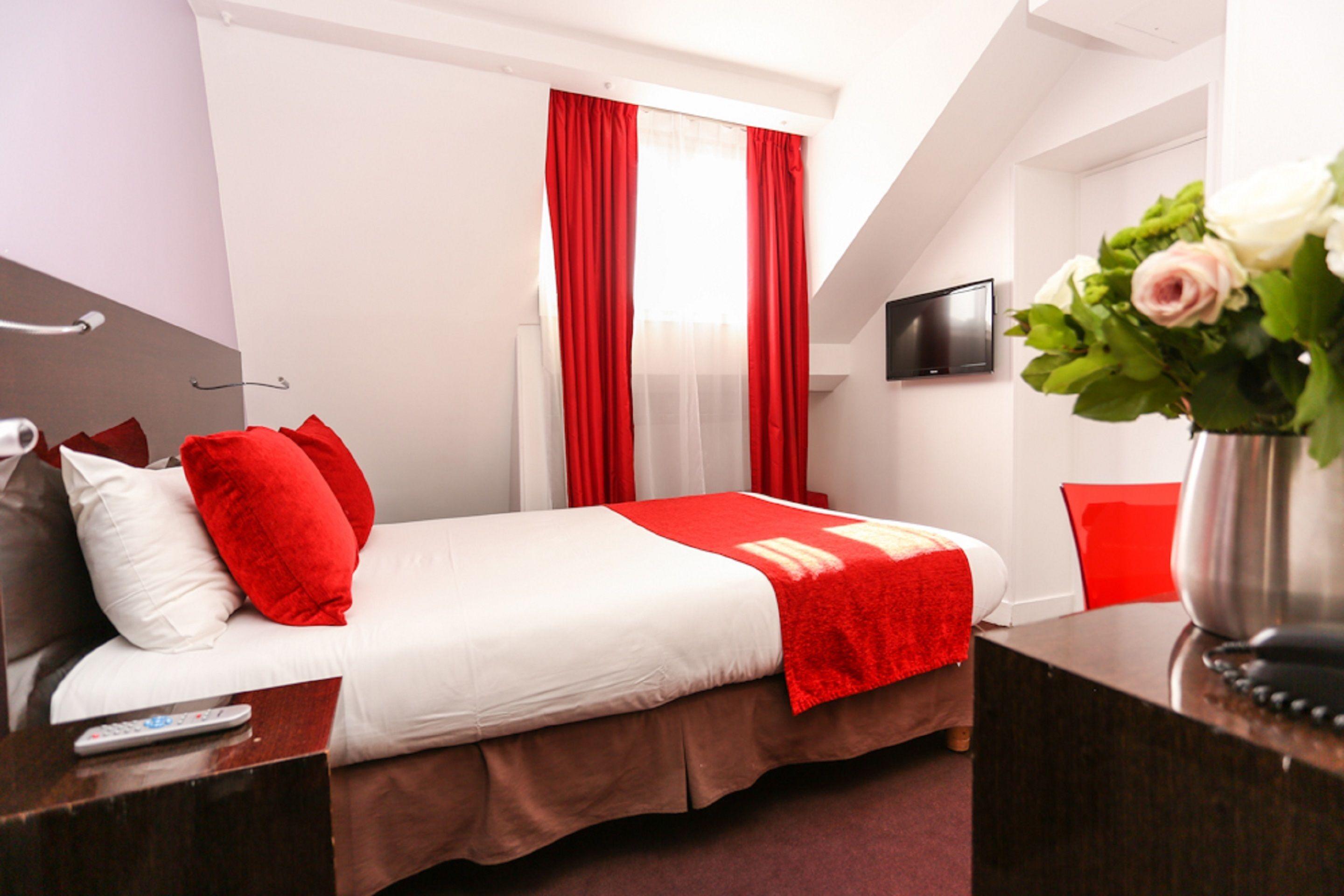 Hotel Le Rocroy Parigi