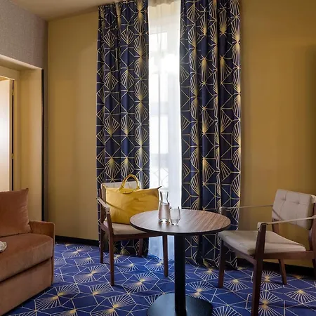 Hotel Le Rocroy 4*
